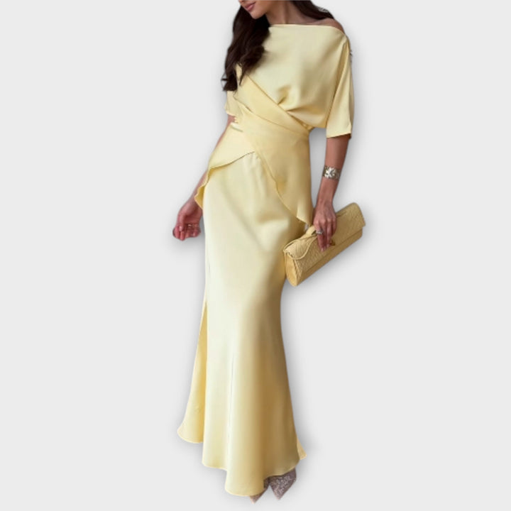 Finja - Top Off-Shoulder con Nudo Frontal y Conjunto de Falda