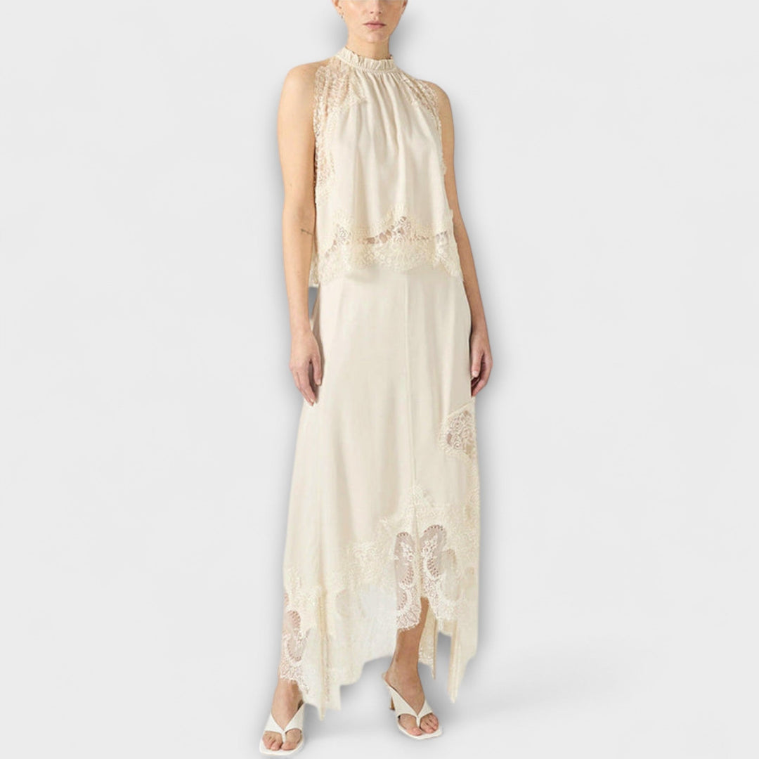 Kaia - Blusa de Satén con Detalles de Encaje y Cuello Plisado