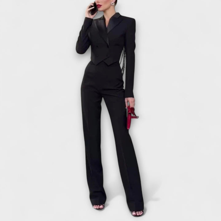 Noa - Conjunto Corto de Blazer sin Espalda con Perlas Negras